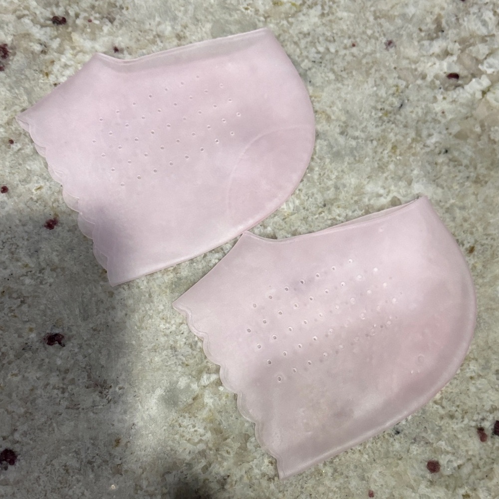 3 pairs of Pink Scalloped Shoe Inserts